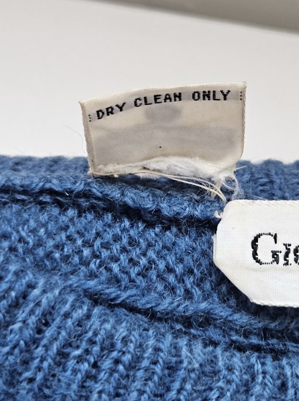 Giorgio Armani Vintage Red & Blue Wool Ribbed Logo Retro Sweater - Picture 7 of 12